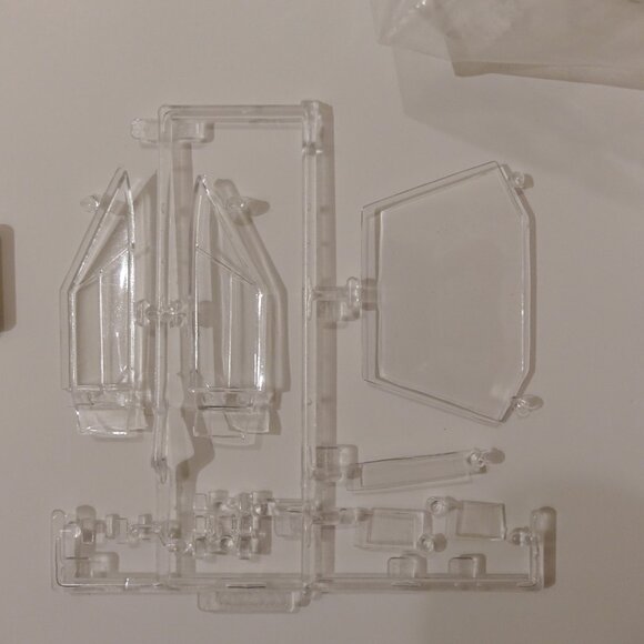 Vintage 1995 MONOGRAM Lamborghini Countach 1:24 Scale Model Kit 2769 - Picture 8 of 11